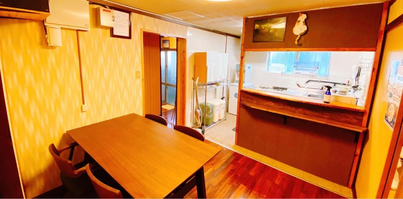 Okinawa Naha Jinjin -沖縄伝統体験型宿じんじん- Esterno foto