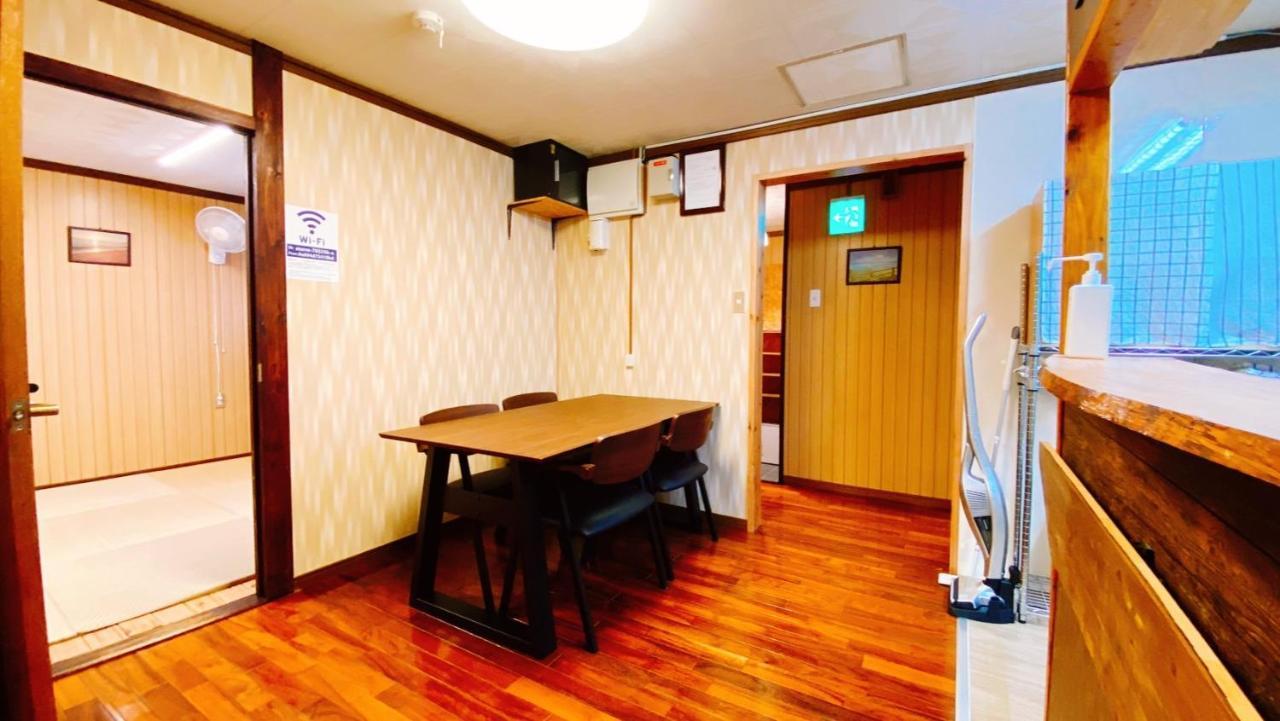 Okinawa Naha Jinjin -沖縄伝統体験型宿じんじん- Esterno foto